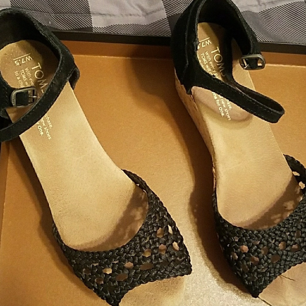 Toms shoes